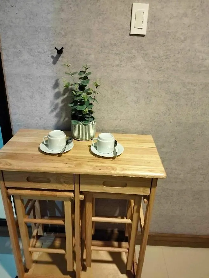 アパートホテル Tranquility Urban Condo マンダルヨン・シティ